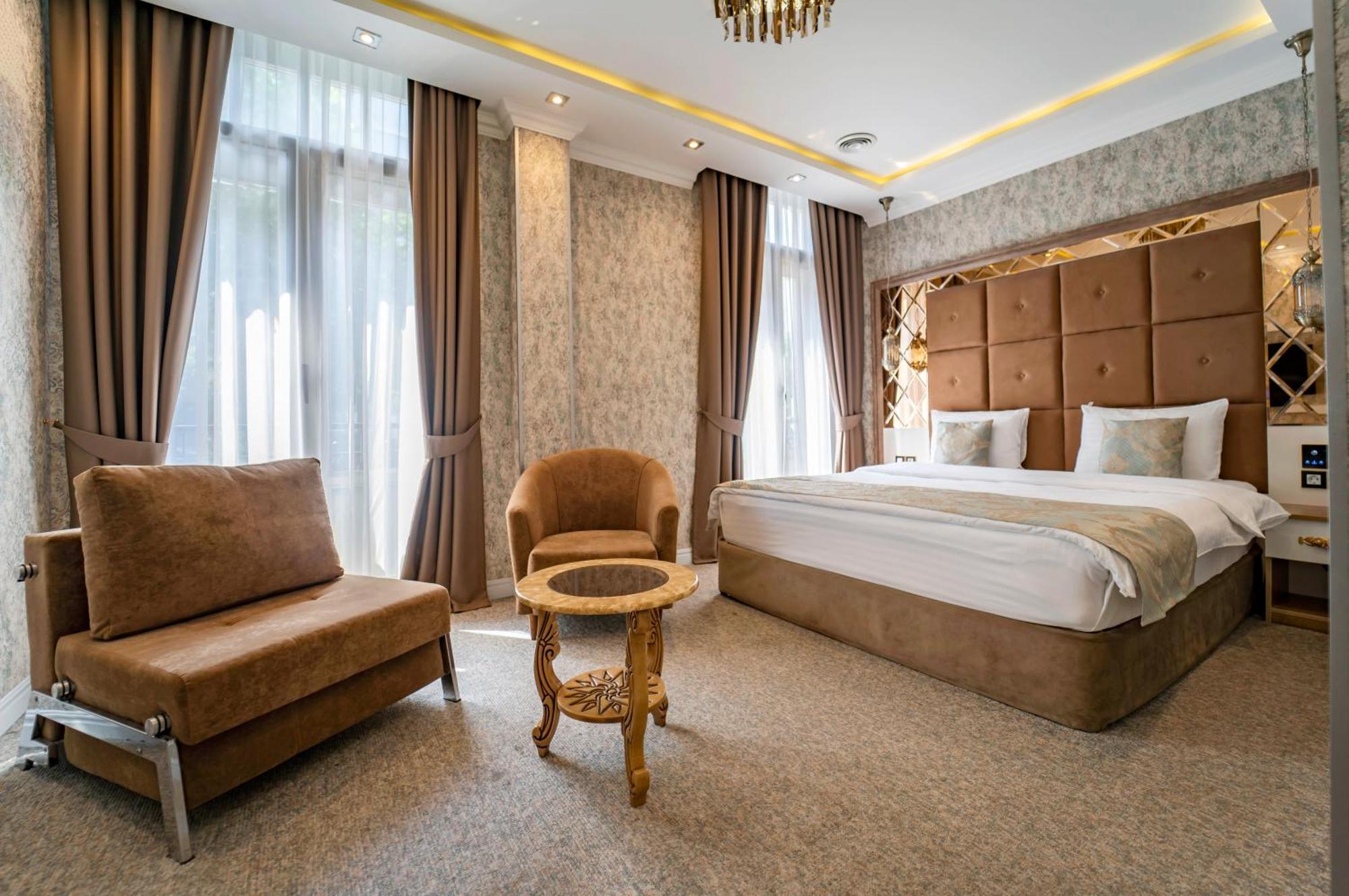 Hotel Aqua Freedom Tbilisi ภายนอก รูปภาพ