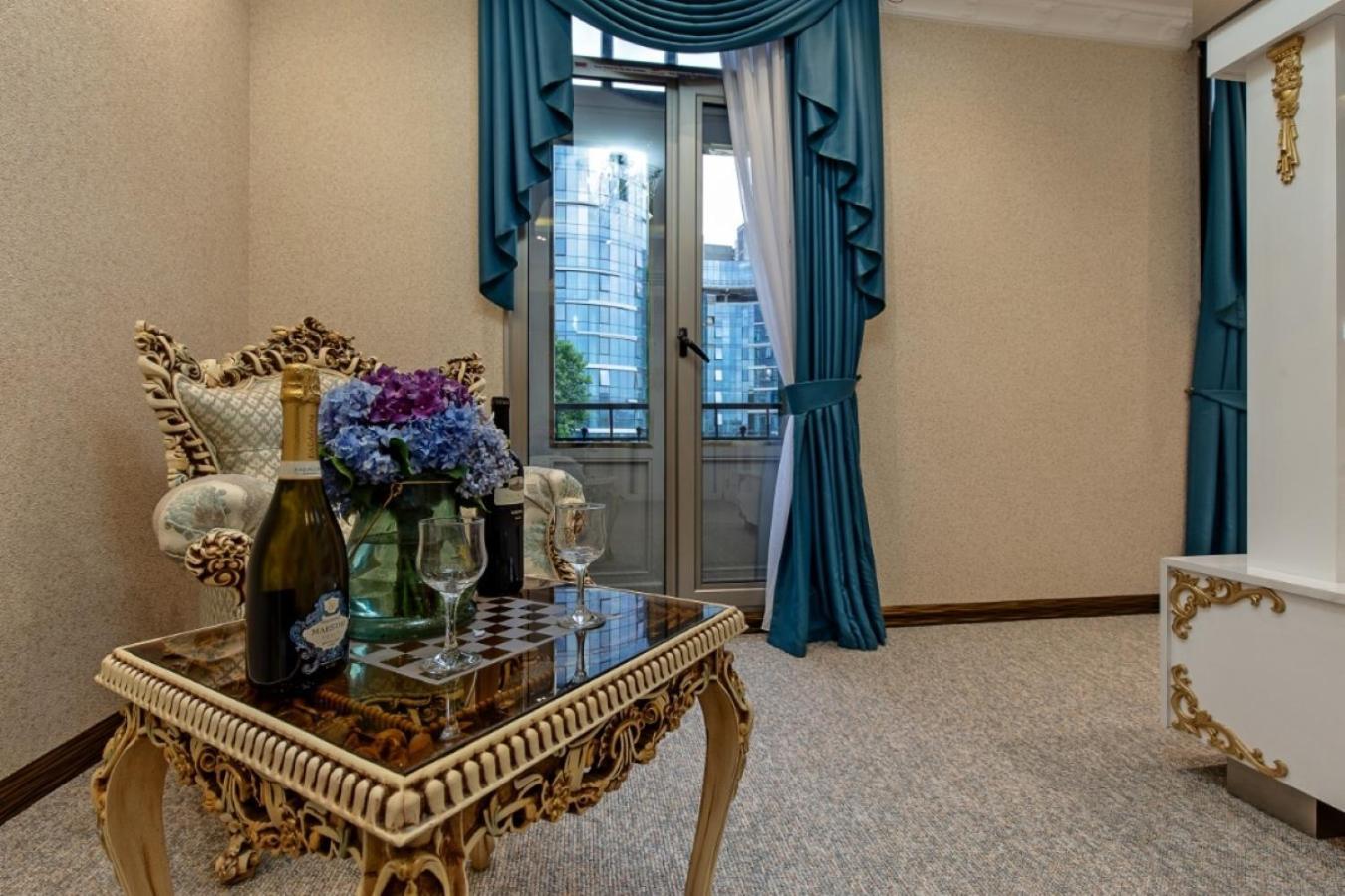 Hotel Aqua Freedom Tbilisi ภายนอก รูปภาพ