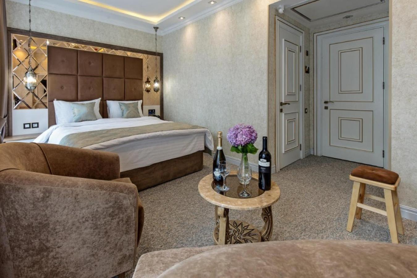 Hotel Aqua Freedom Tbilisi ภายนอก รูปภาพ